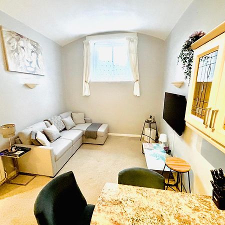 County House City Centre With Parking Sleeps 4 요크 외부 사진